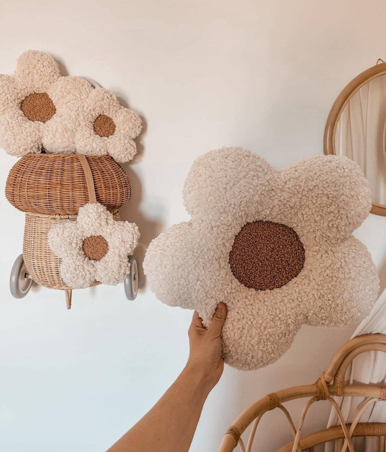 Daisy Cushion