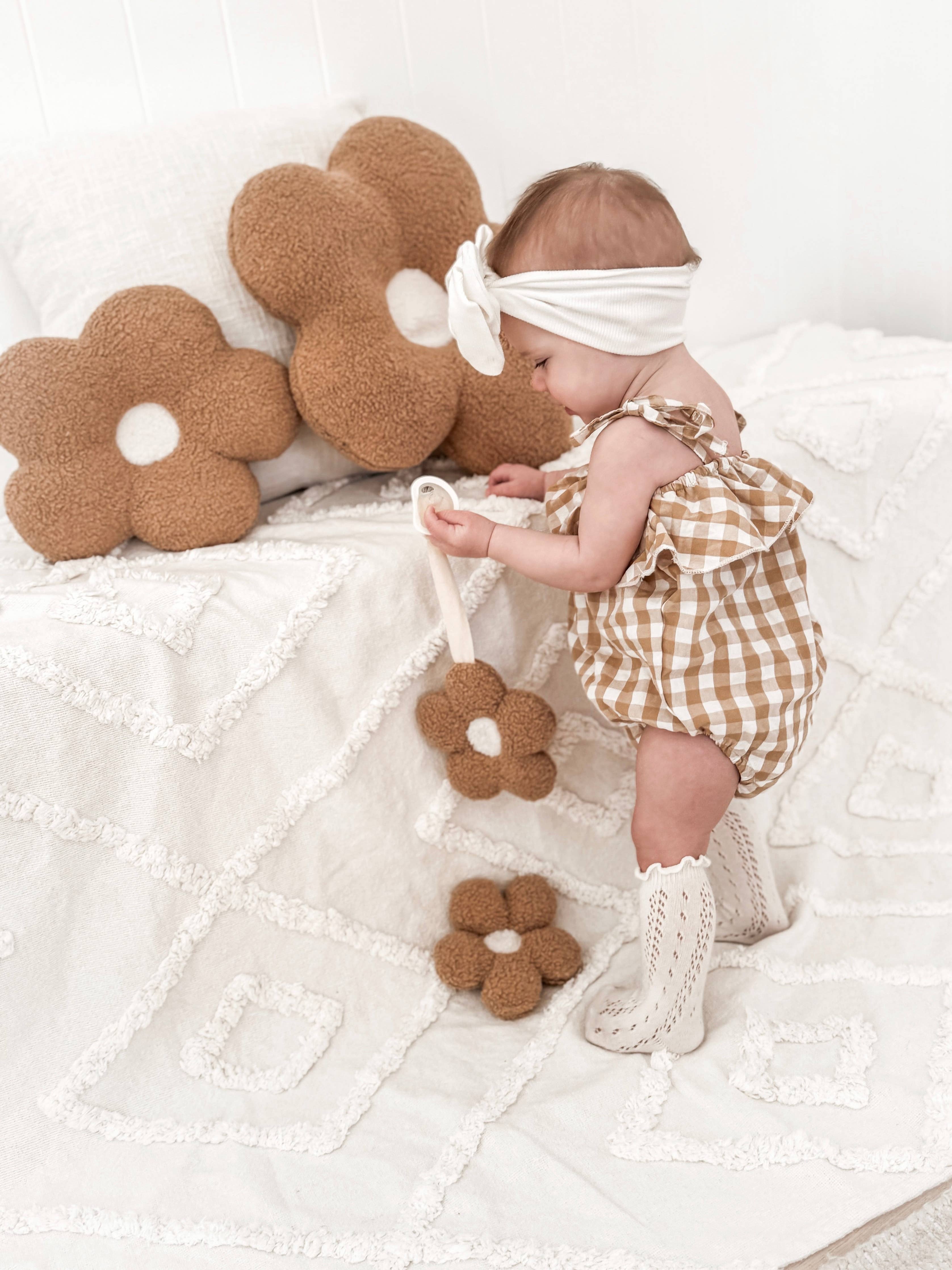 Daisy Cushion